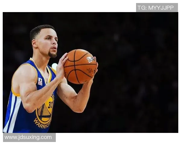 谁是NBA三分球射程之最库里利拉德普理查德特雷杨与墨菲的较量